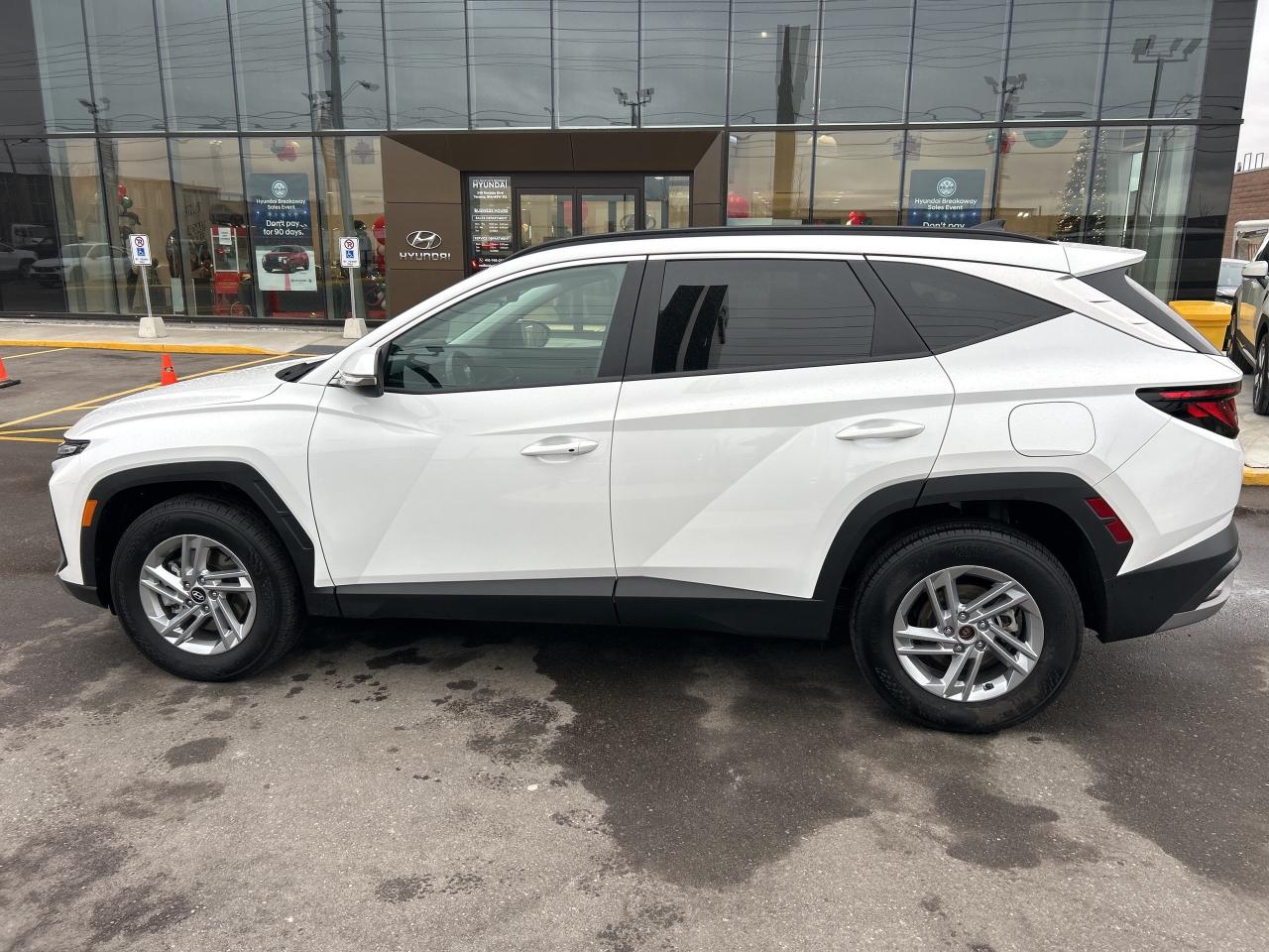 2025 Hyundai Tucson Preferred AWD   Starting from 4.49% OAC Photo