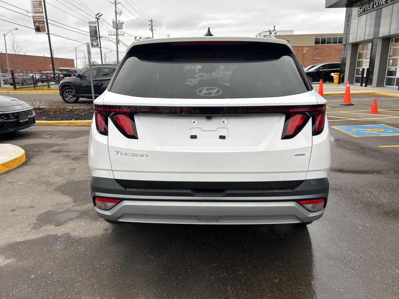 2025 Hyundai Tucson Preferred AWD   Starting from 4.49% OAC Photo3