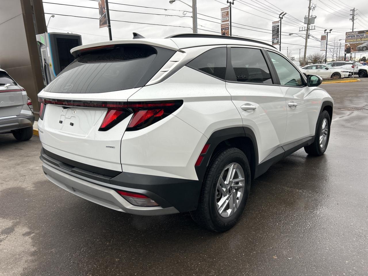 2025 Hyundai Tucson Preferred AWD   Starting from 4.49% OAC Photo4