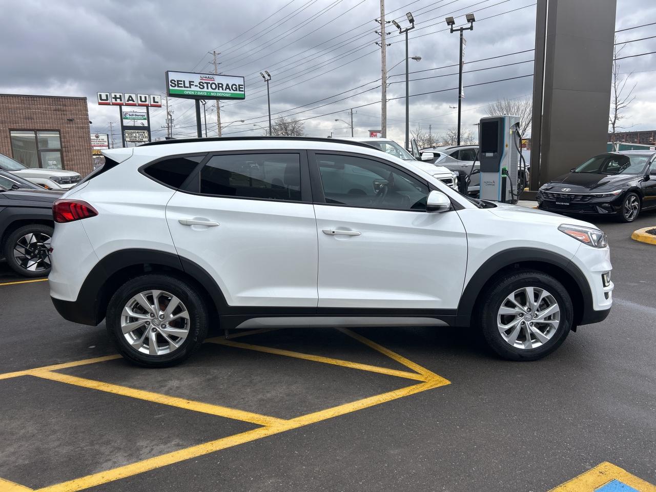 2021 Hyundai Tucson Pref AWD w-Sun & Leather   Starting from 4.49% OAC Photo