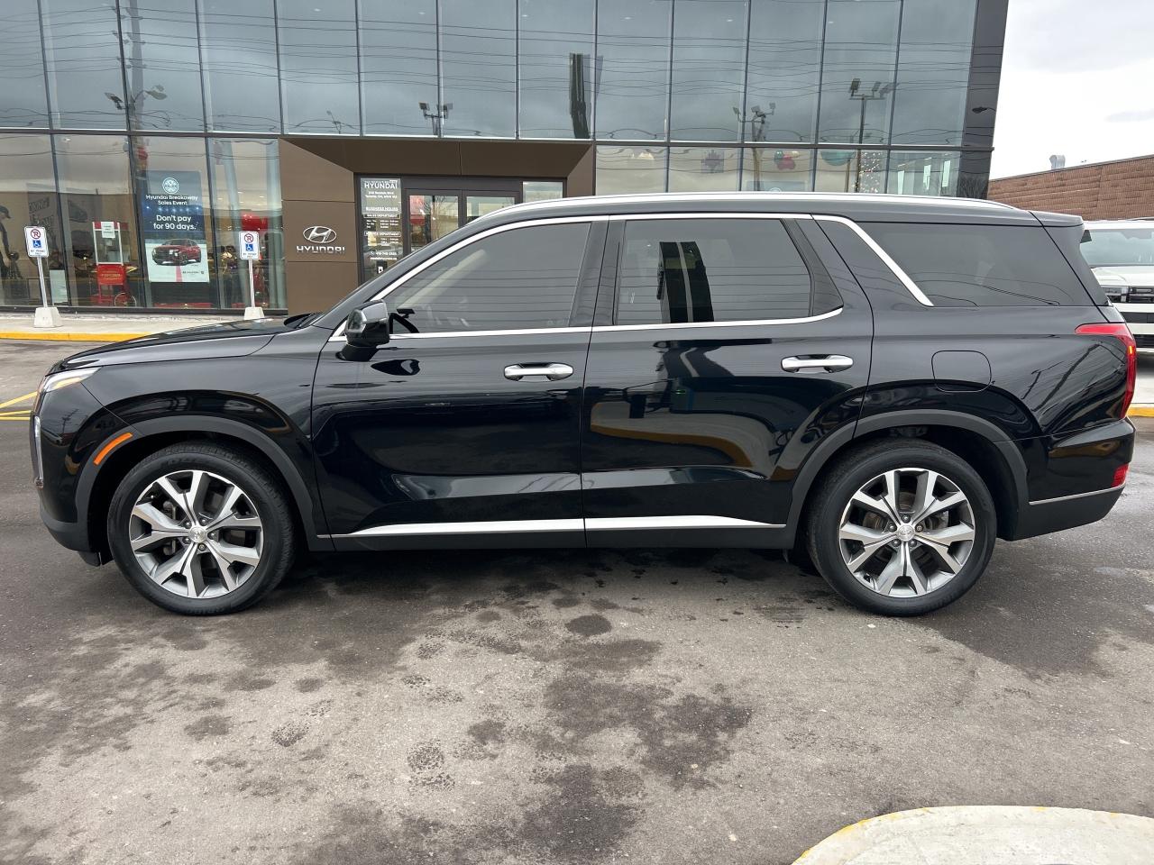 2022 Hyundai PALISADE Luxury 7-Passenger AWD   Starting from 4.49% OAC Photo