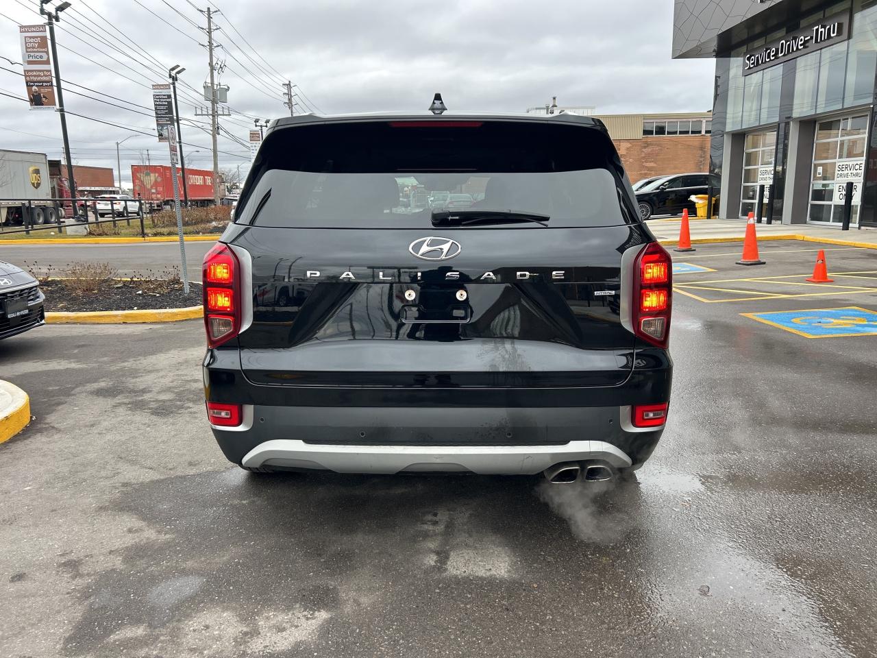 2022 Hyundai PALISADE Luxury 7-Passenger AWD   Starting from 4.49% OAC Photo3