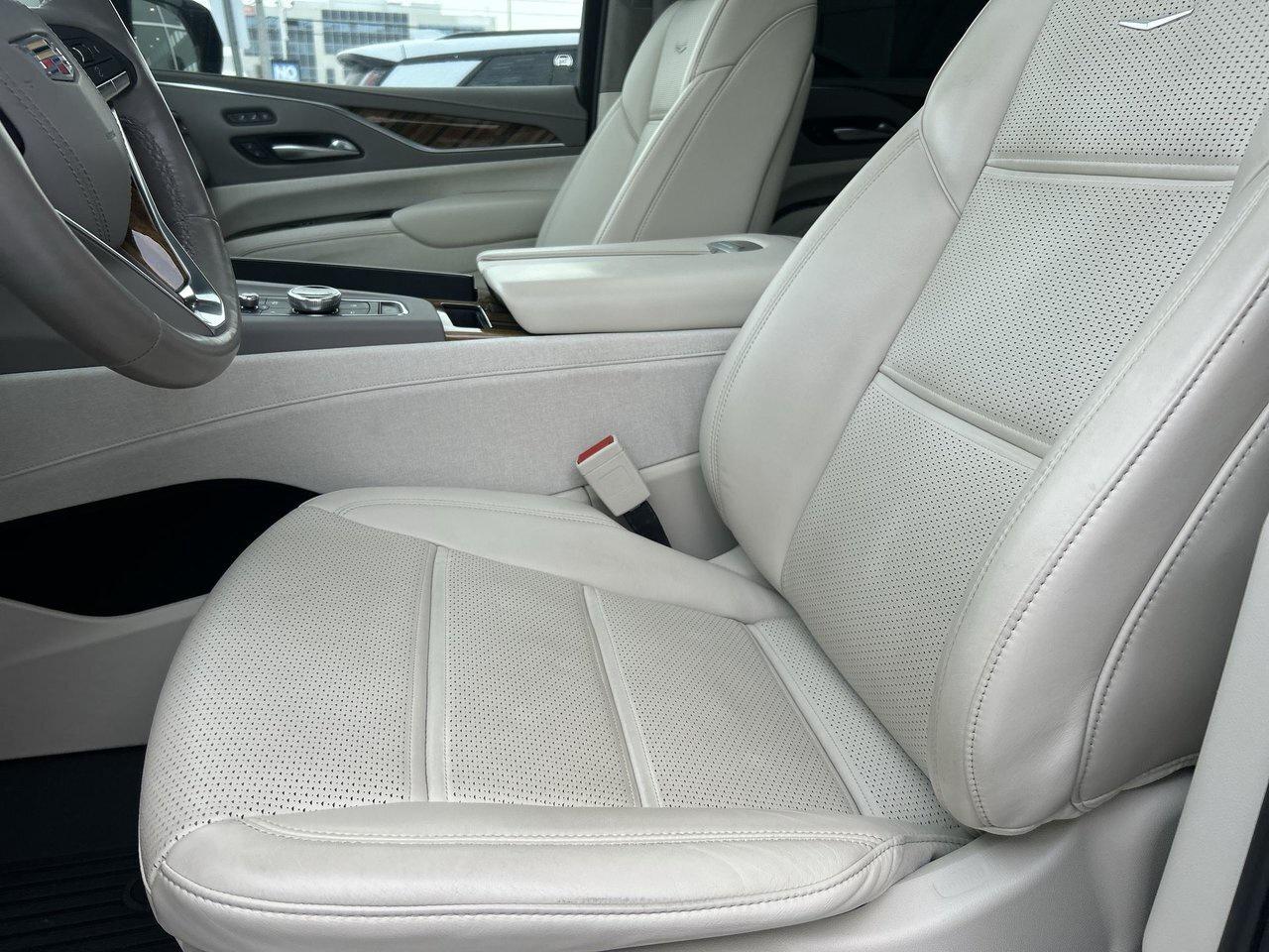 2022 Cadillac Escalade Premium Luxury Platinum Low KMs Rare Beige Interio Photo