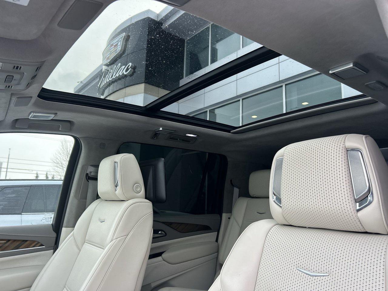 2022 Cadillac Escalade Premium Luxury Platinum Low KMs Rare Beige Interio Photo