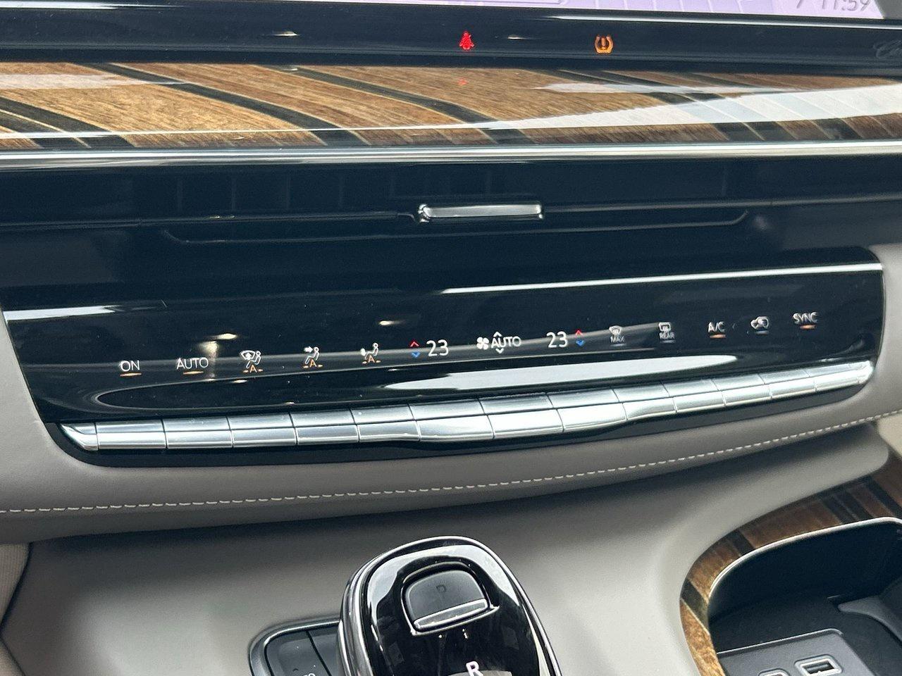 2022 Cadillac Escalade Premium Luxury Platinum Low KMs Rare Beige Interio Photo