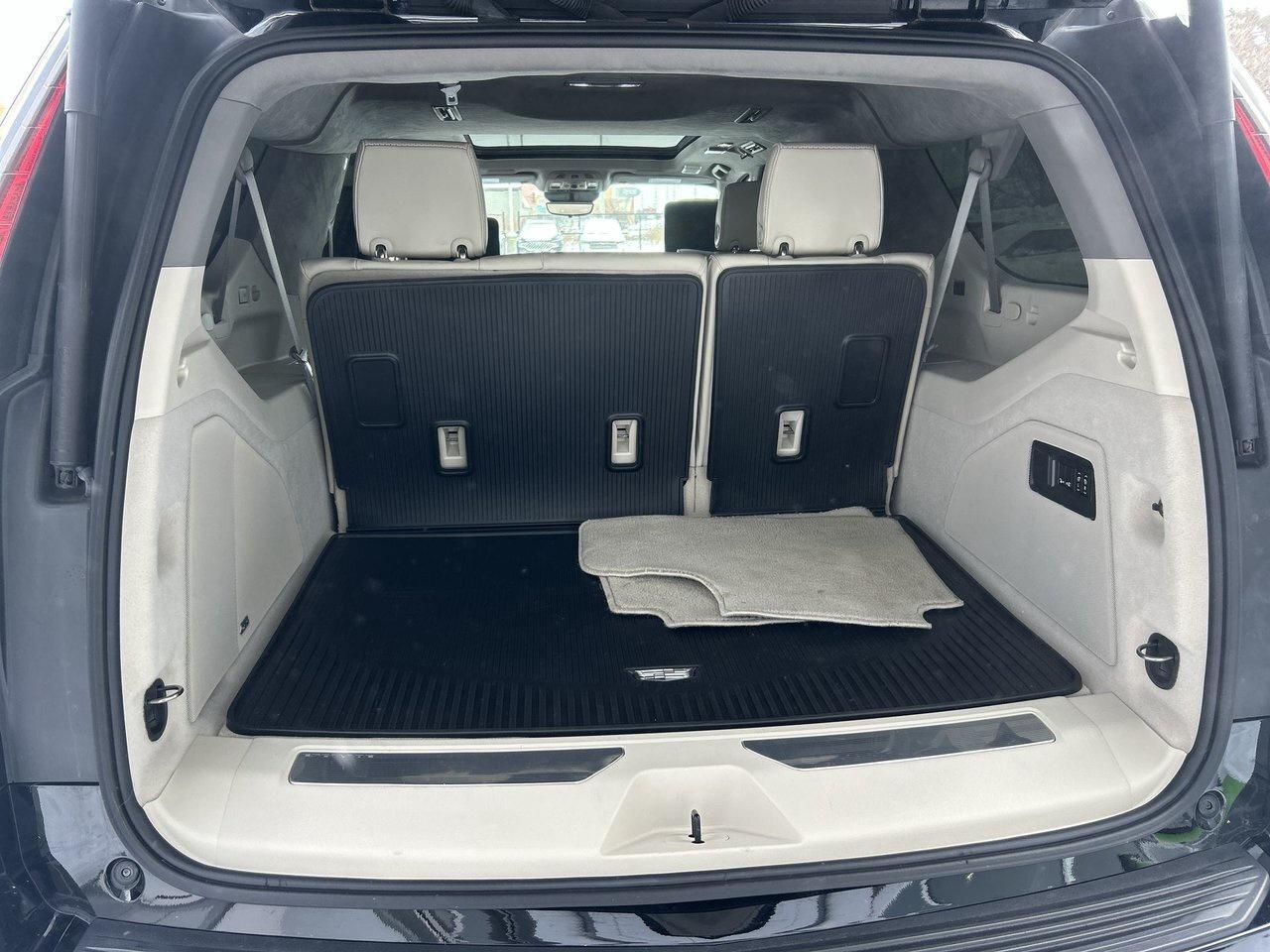 2022 Cadillac Escalade Premium Luxury Platinum Low KMs Rare Beige Interio Photo