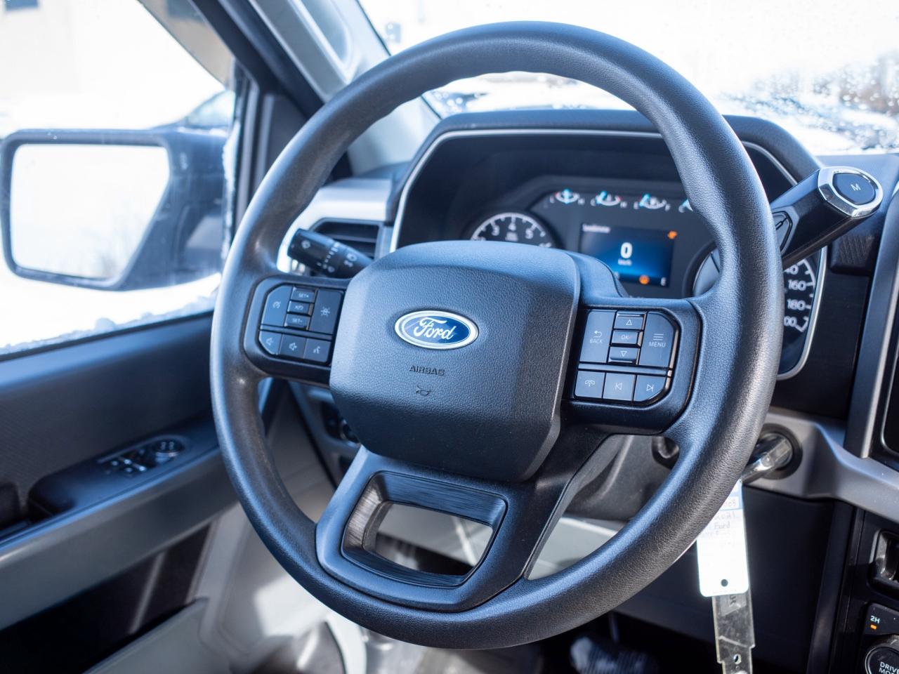 2021 Ford F-150 - V6 Engine   Tow Hooks Photo