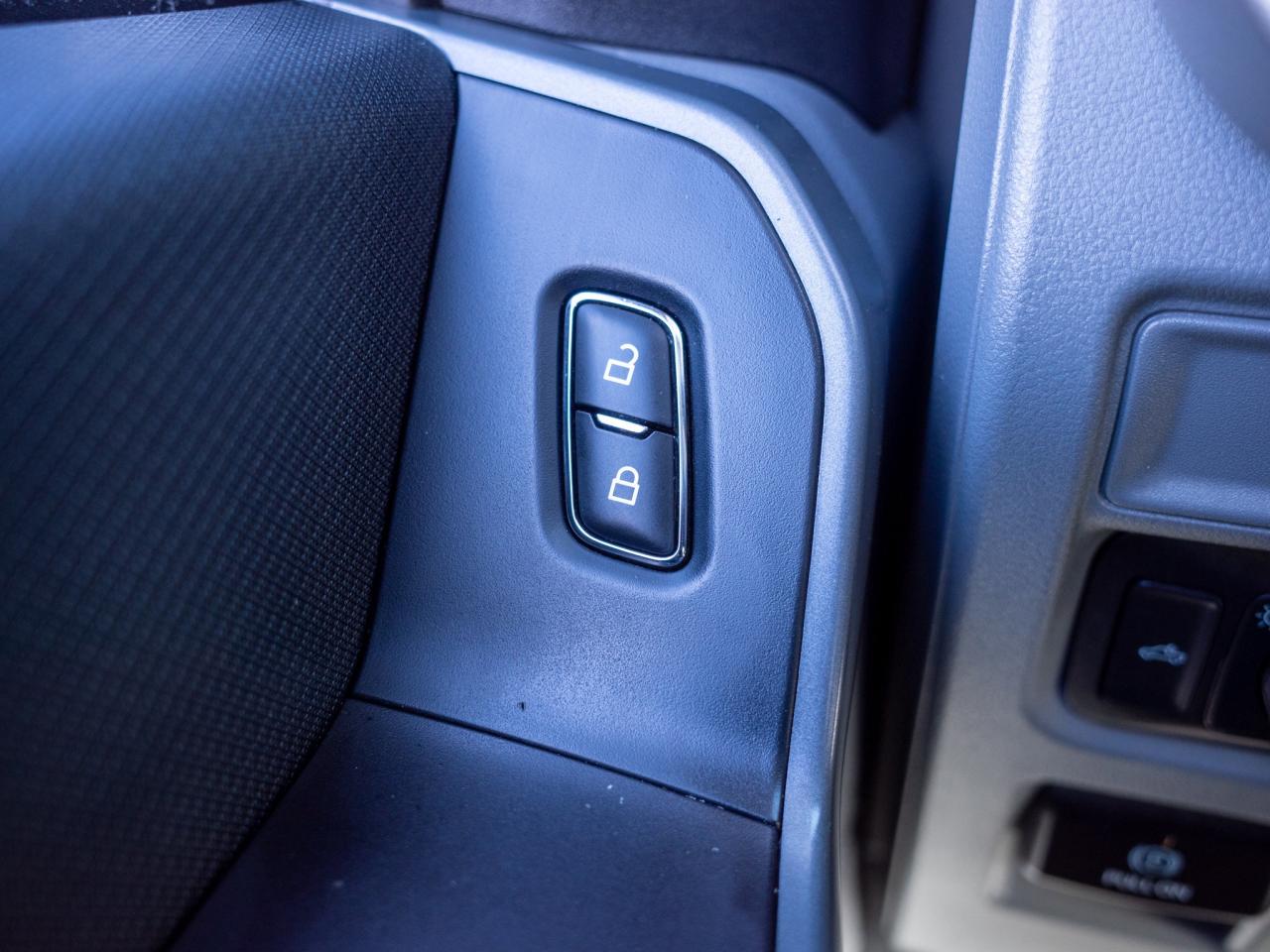 2021 Ford F-150 - V6 Engine   Tow Hooks Photo