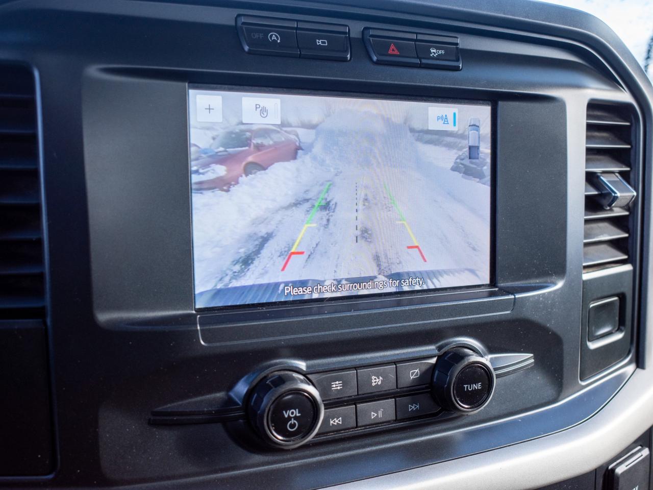 2021 Ford F-150 - V6 Engine   Tow Hooks Photo