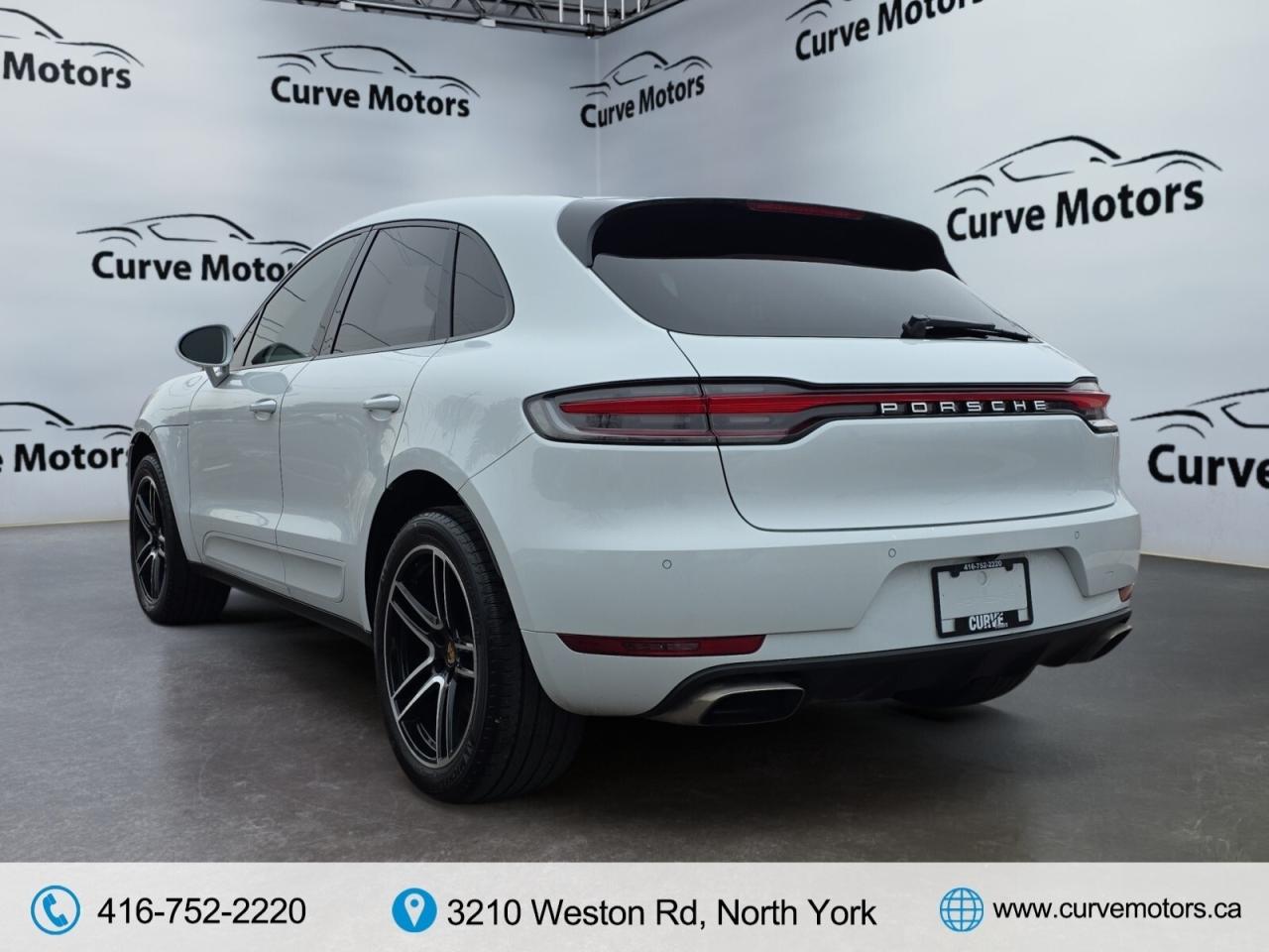 2021 Porsche Macan AWD * RED INTERIOR / COOLED SEATS / DRIVER ASSIST Photo