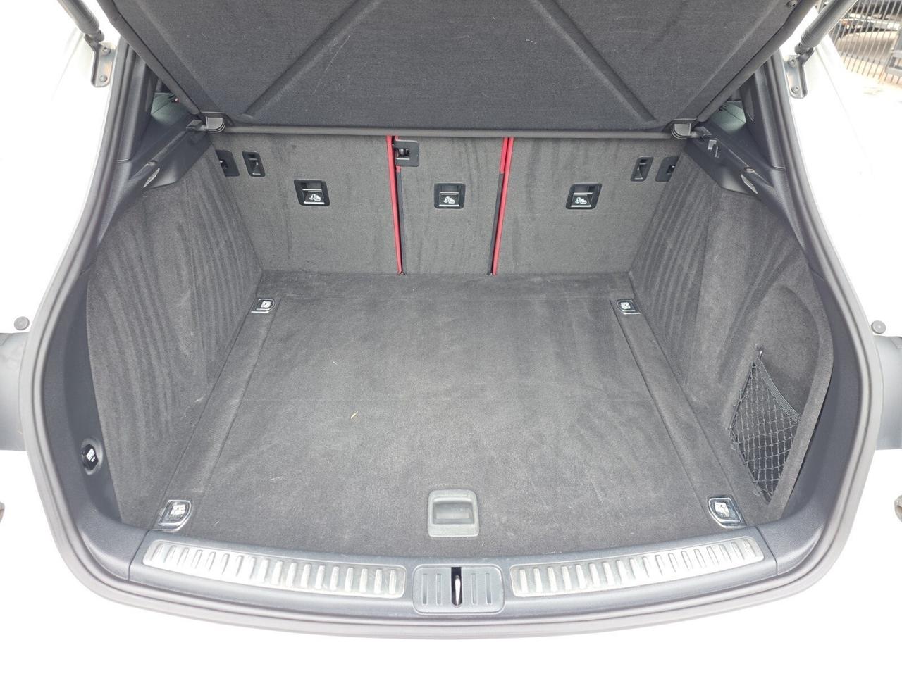 2021 Porsche Macan AWD * RED INTERIOR / COOLED SEATS / DRIVER ASSIST Photo