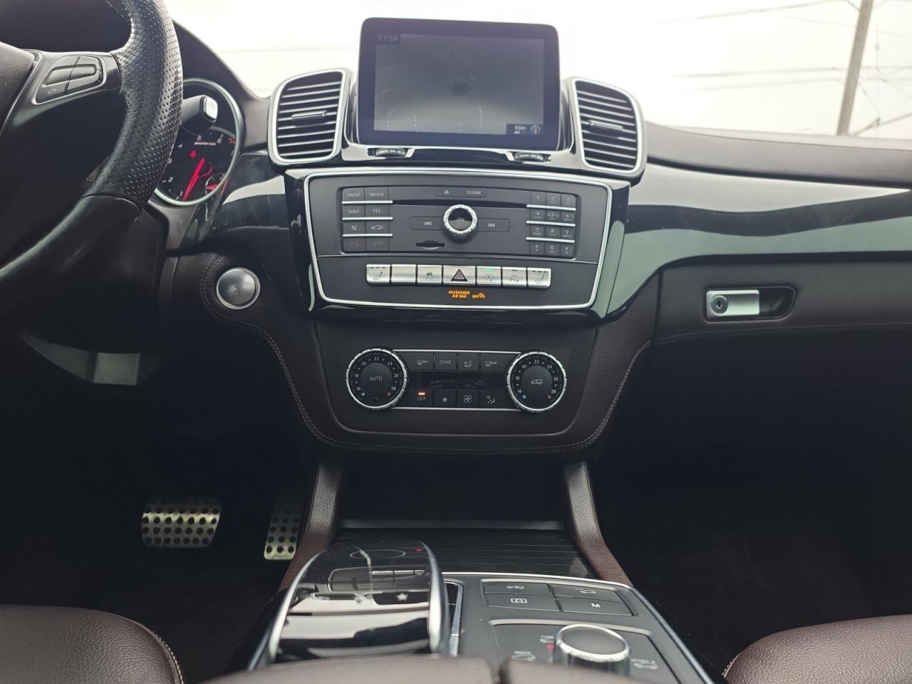 2018 Mercedes-Benz GLE-Class GLE 43 AMG 4MATIC * NO ACCIDENTS / DISTRONIC + / C Photo