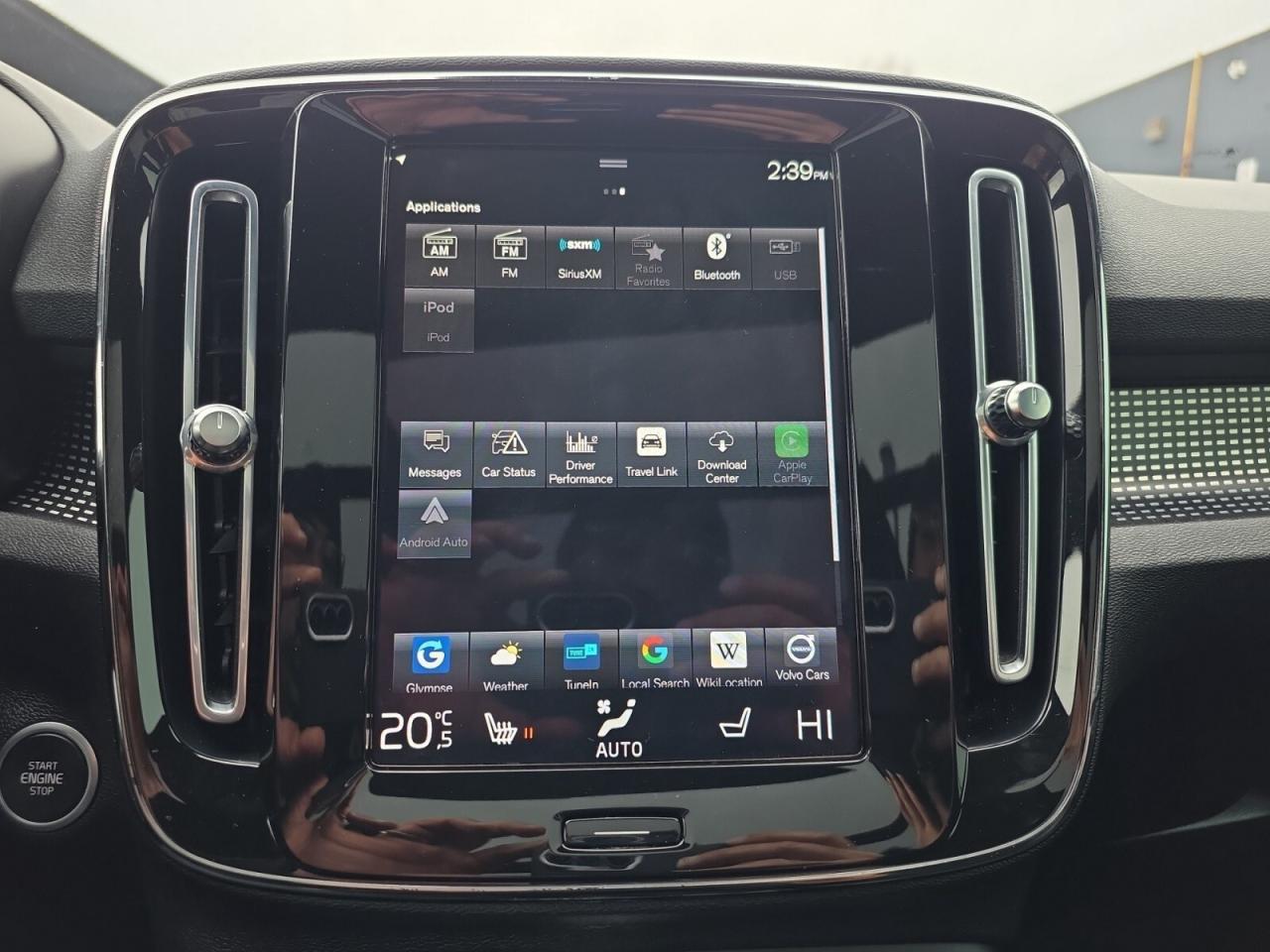 2022 Volvo XC40 T5 AWD R-Design * 1 OWNER / CARPLAY / PANORAMIC RO Photo