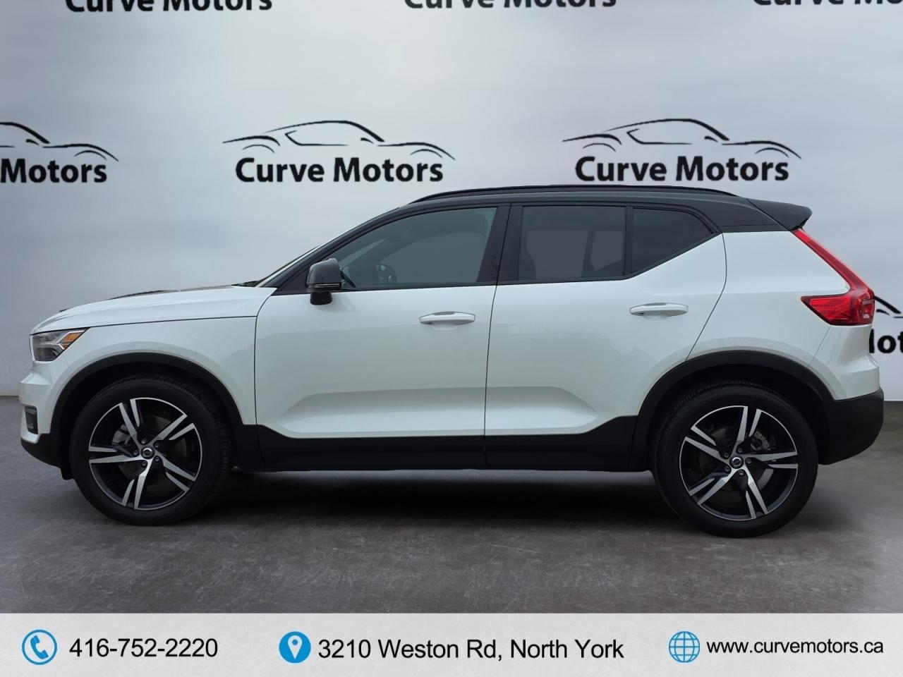 2022 Volvo XC40 T5 AWD R-Design * 1 OWNER / CARPLAY / PANORAMIC RO Photo