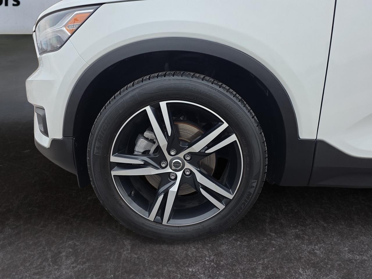 2022 Volvo XC40 T5 AWD R-Design * 1 OWNER / CARPLAY / PANORAMIC RO Photo