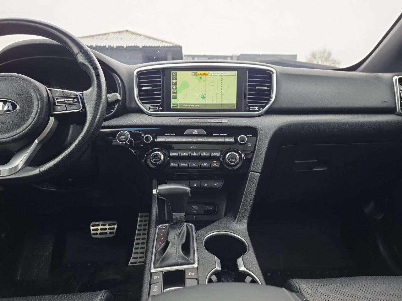 2020 Kia Sportage SX-T AWD * NO ACCIDENTS / CARPLAY / CAMERA / PANO Photo