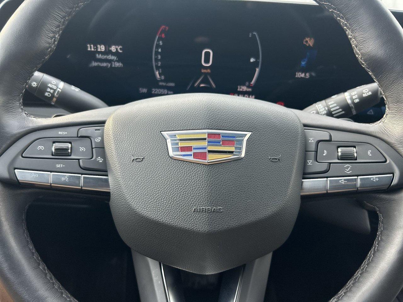 2024 Cadillac XT4 Luxury Low KM Leather Rates from 4.99% Clean CarFa Photo