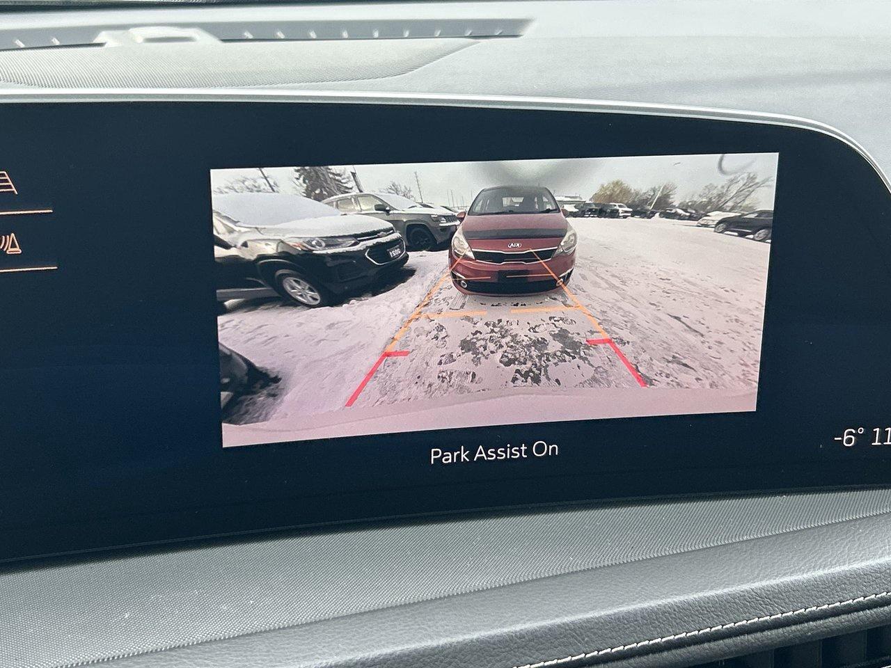 2024 Cadillac XT4 Luxury Low KM Leather Rates from 4.99% Clean CarFa Photo