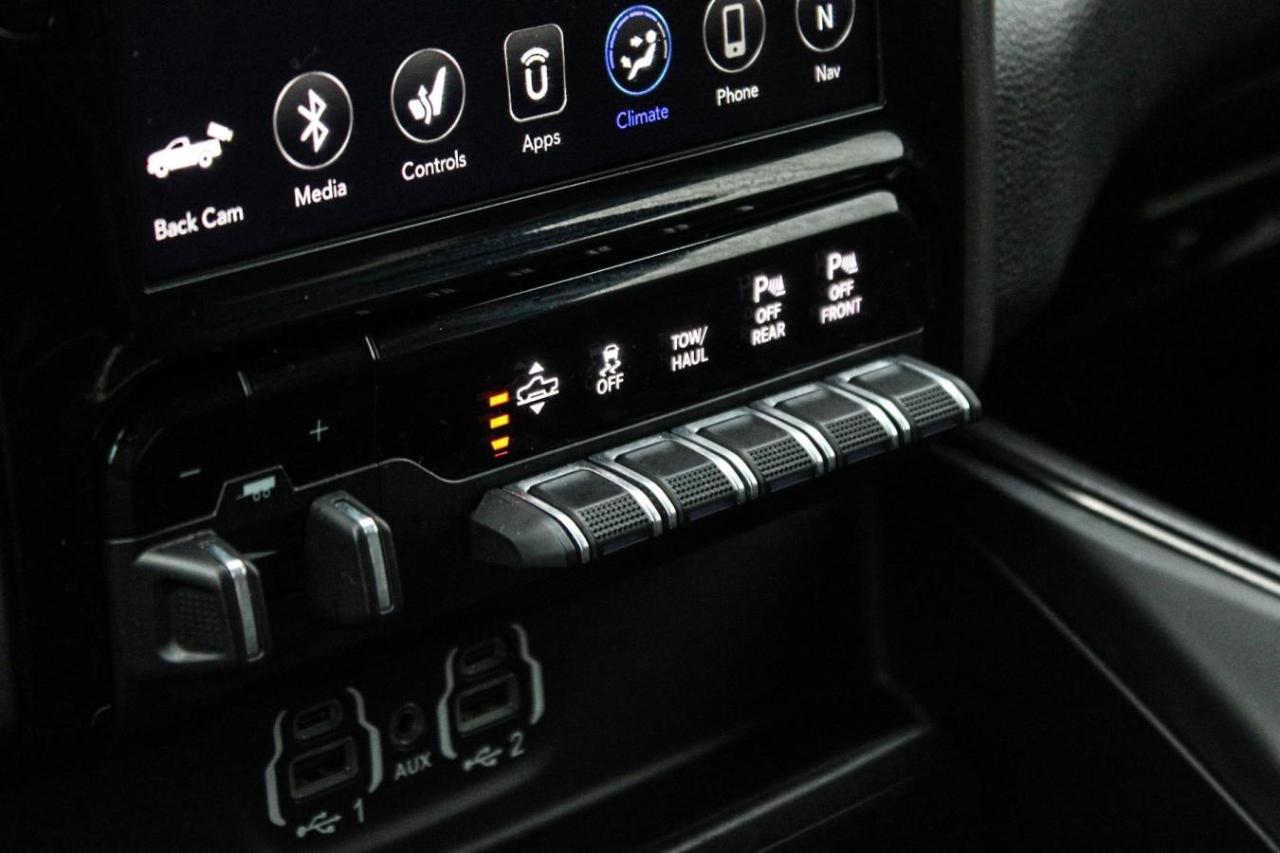 2020 RAM 1500 Sport 4x4 Crew Cab 6'4  Box Photo