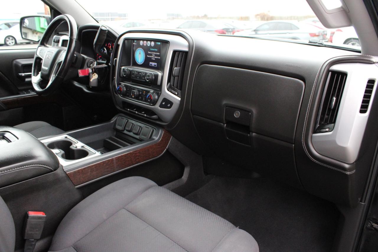 2018 GMC Sierra 1500 SLE Crew Cab 4WD   No Accident   Safety Certified Photo