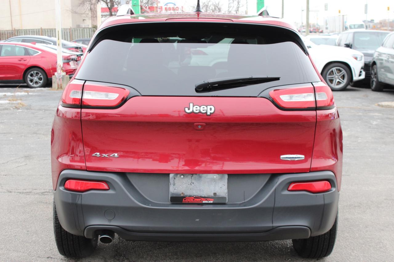 2014 Jeep Cherokee Latitude 4WD Photo