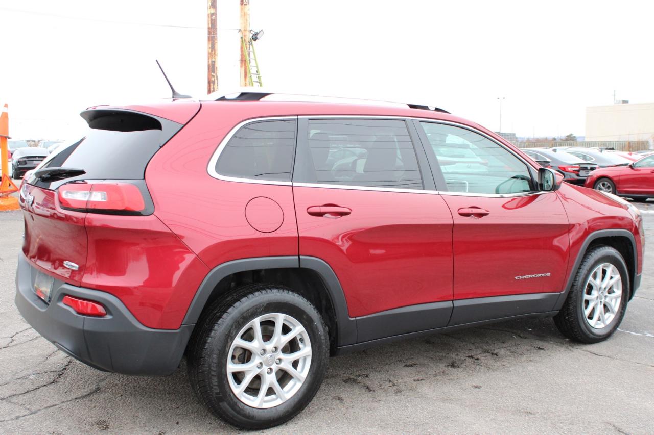 2014 Jeep Cherokee Latitude 4WD Photo
