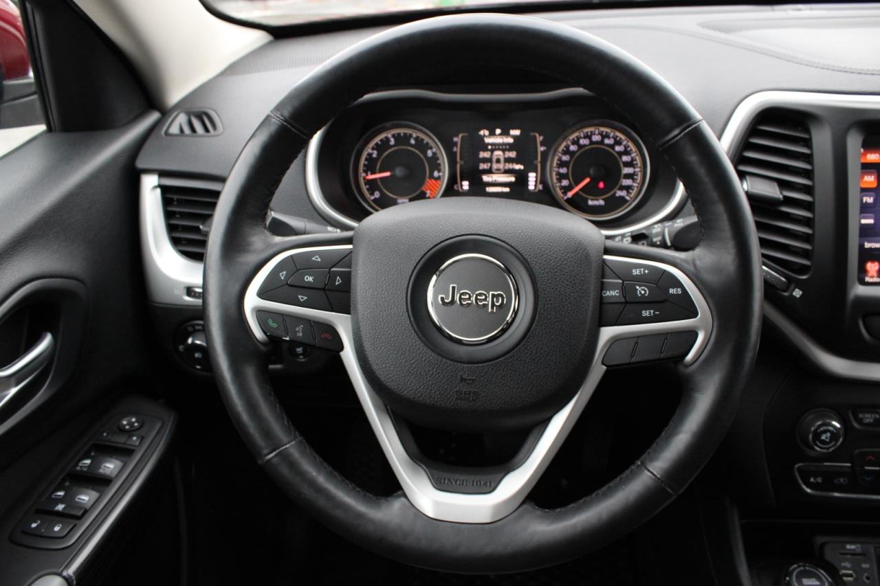 2014 Jeep Cherokee Latitude 4WD Photo