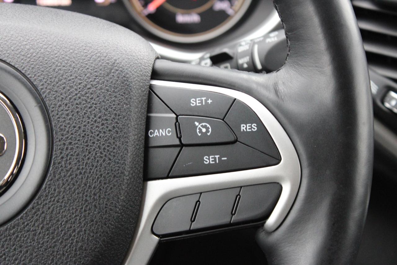 2014 Jeep Cherokee Latitude 4WD Photo