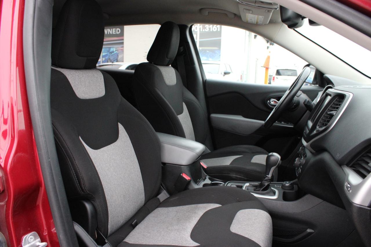 2014 Jeep Cherokee Latitude 4WD Photo