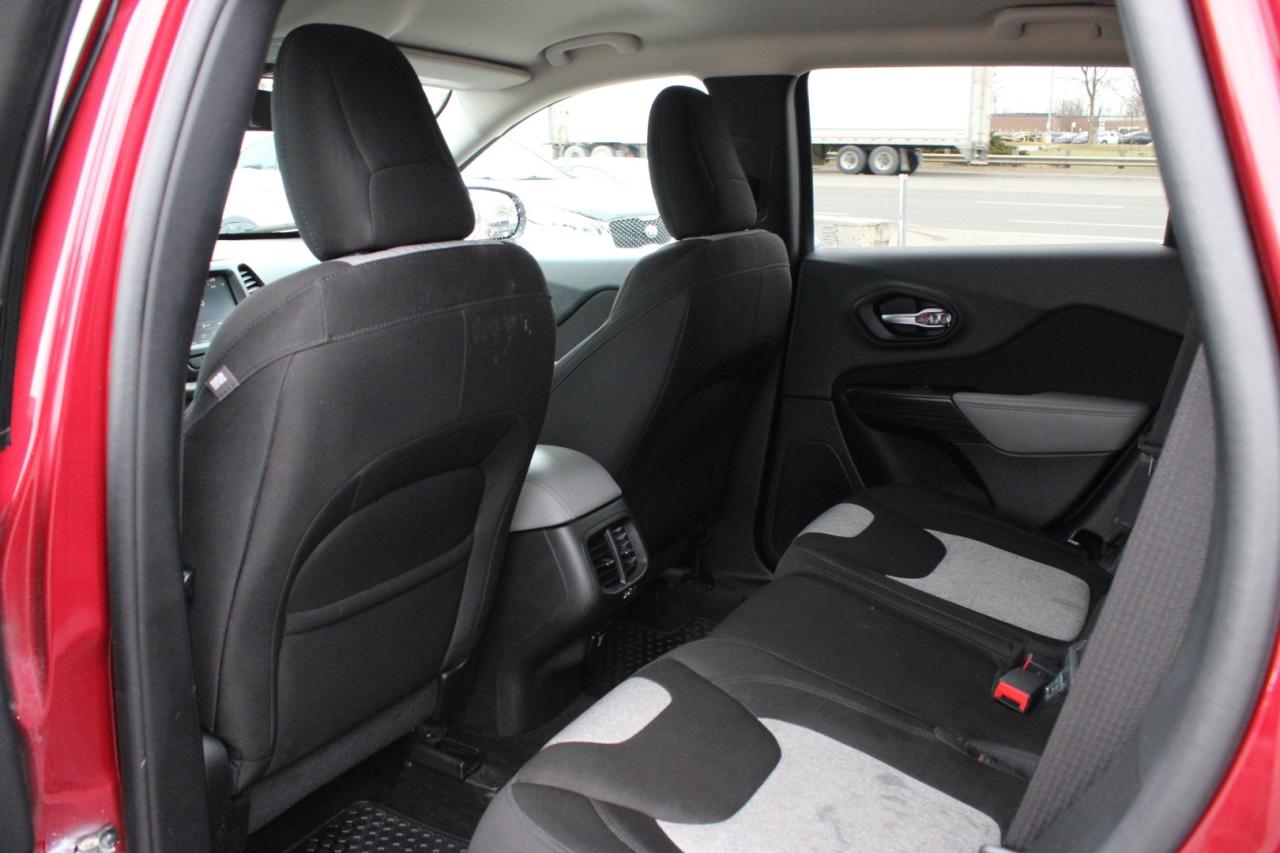 2014 Jeep Cherokee Latitude 4WD Photo