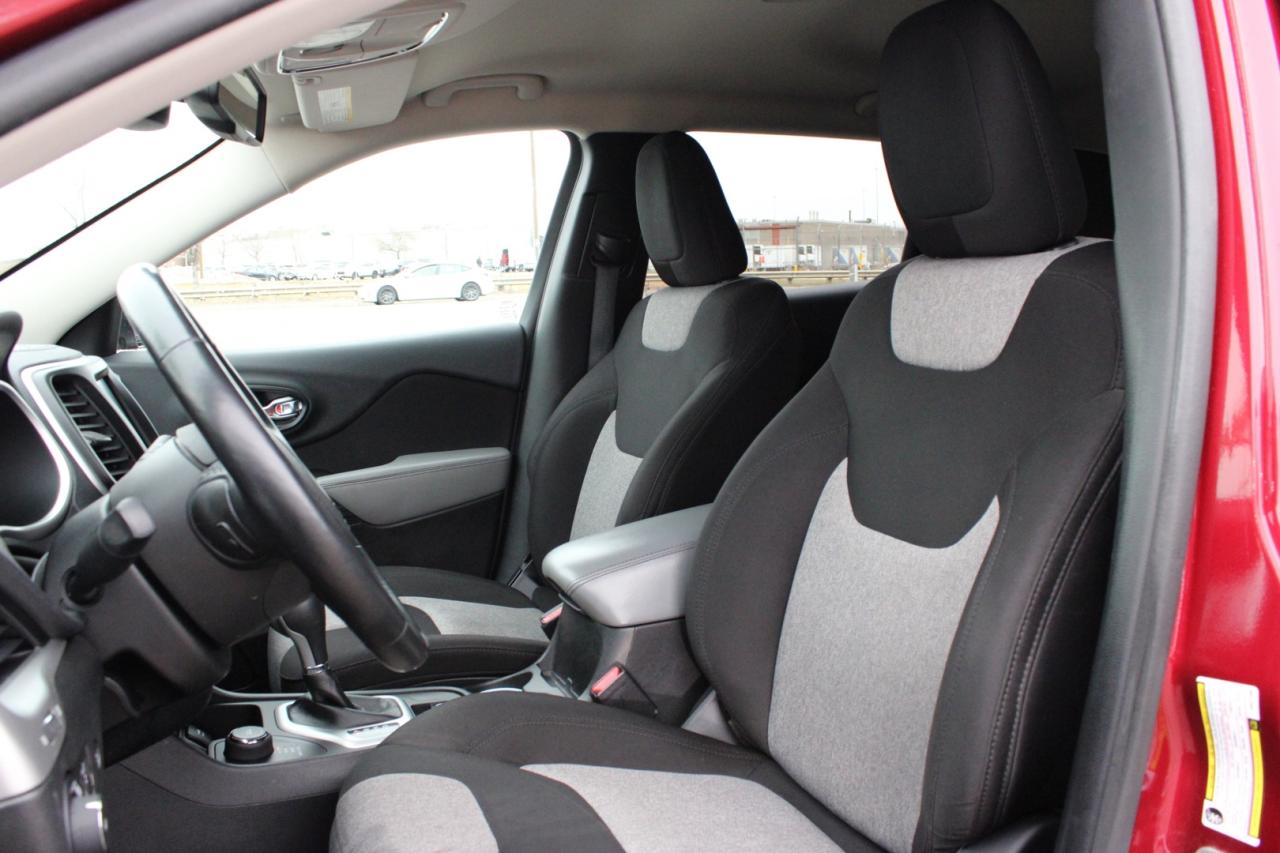 2014 Jeep Cherokee Latitude 4WD Photo