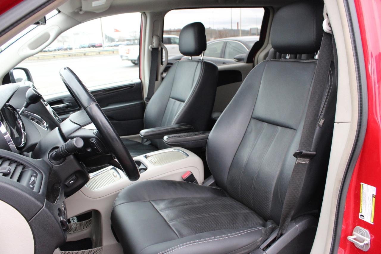 2013 Dodge Grand Caravan Crew   Leather   Sunroof   Safety Certified Photo