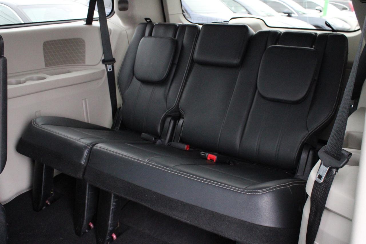 2013 Dodge Grand Caravan Crew   Leather   Sunroof   Safety Certified Photo