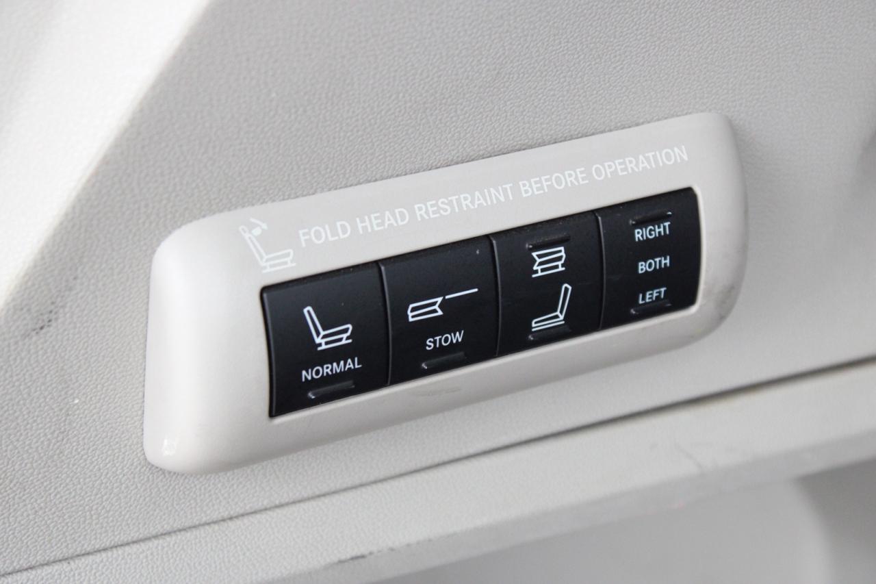 2013 Dodge Grand Caravan Crew   Leather   Sunroof   Safety Certified Photo