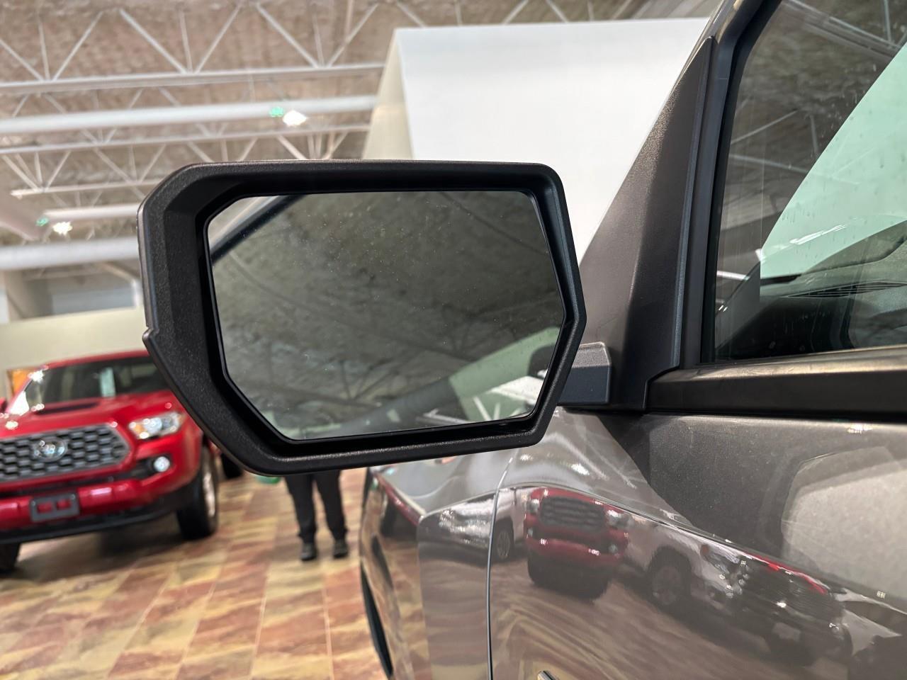 2024 Chevrolet Colorado LT Photo