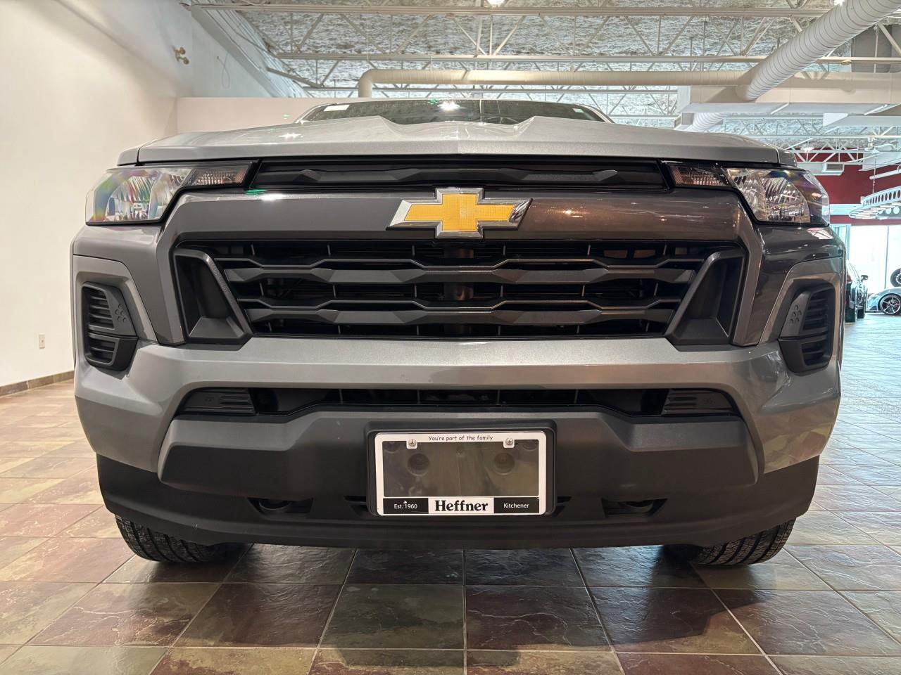 2024 Chevrolet Colorado LT Photo3