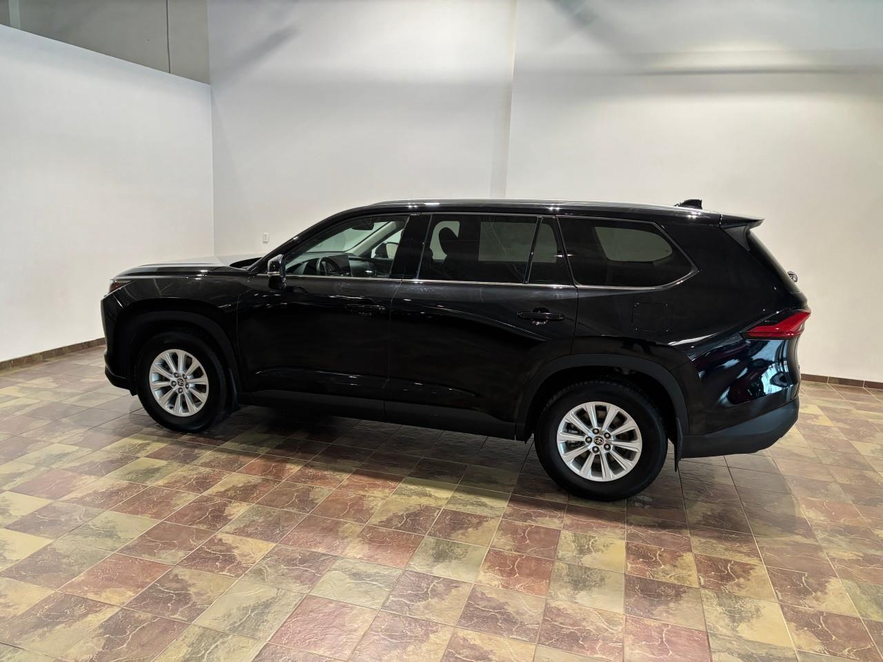 2024 Toyota Grand Highlander XLE Photo