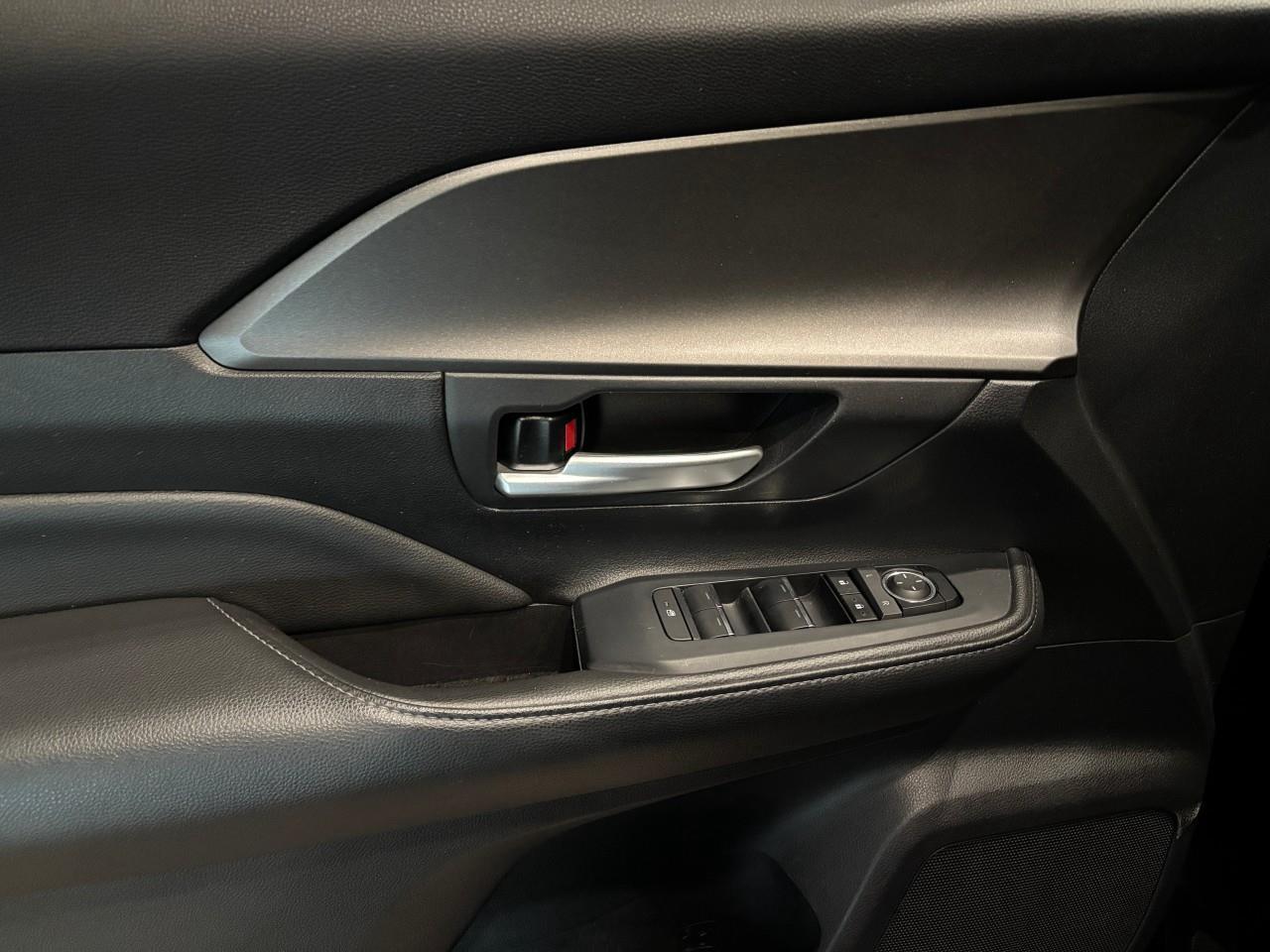 2024 Toyota Grand Highlander XLE Photo