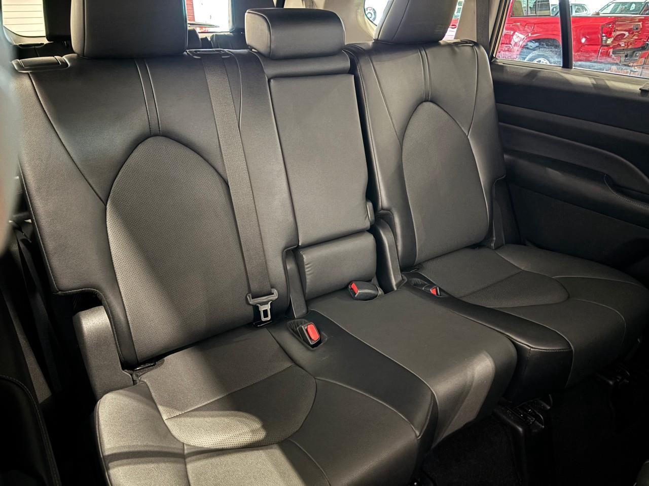 2024 Toyota Grand Highlander XLE Photo