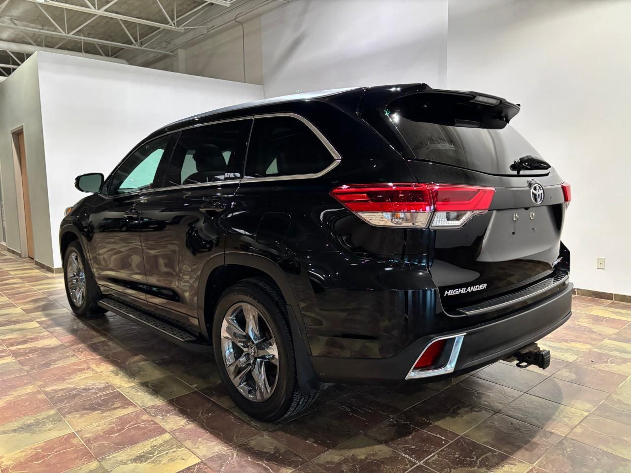 2018 Toyota Highlander LIMITED  Photo