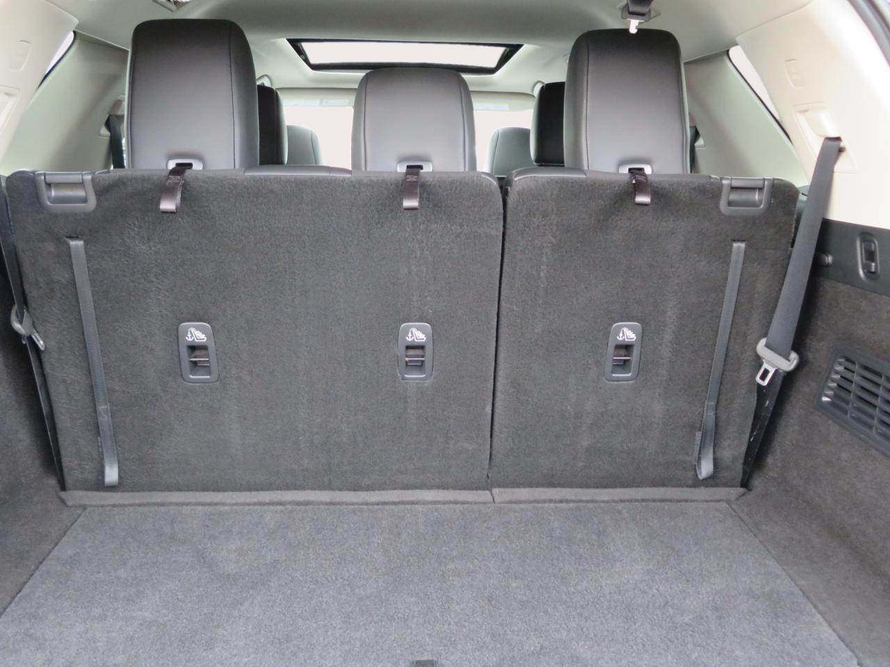 2024 Nissan Pathfinder SL 4WD Photo