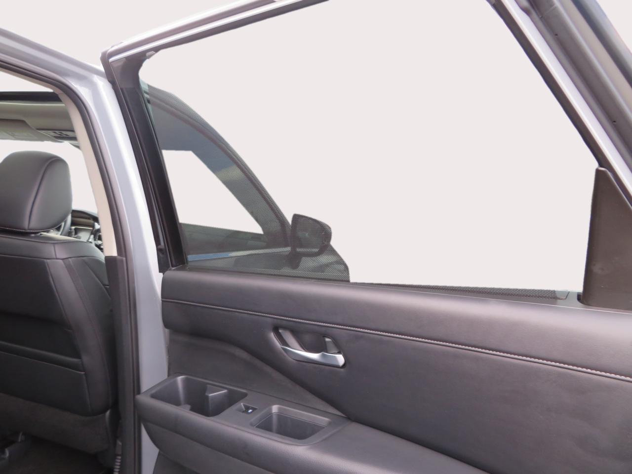 2024 Nissan Pathfinder SL 4WD Photo