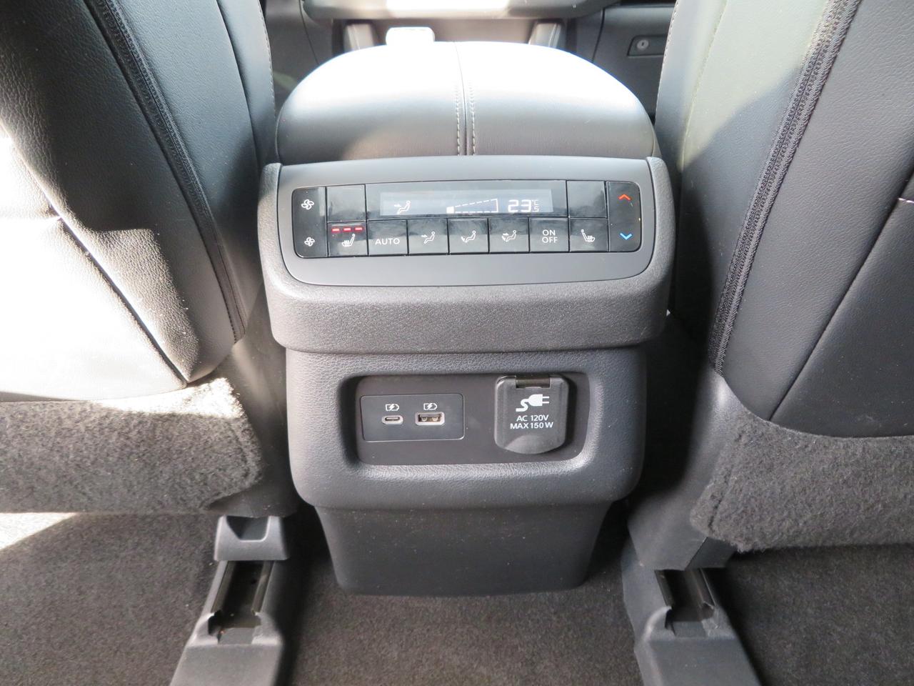 2024 Nissan Pathfinder SL 4WD Photo