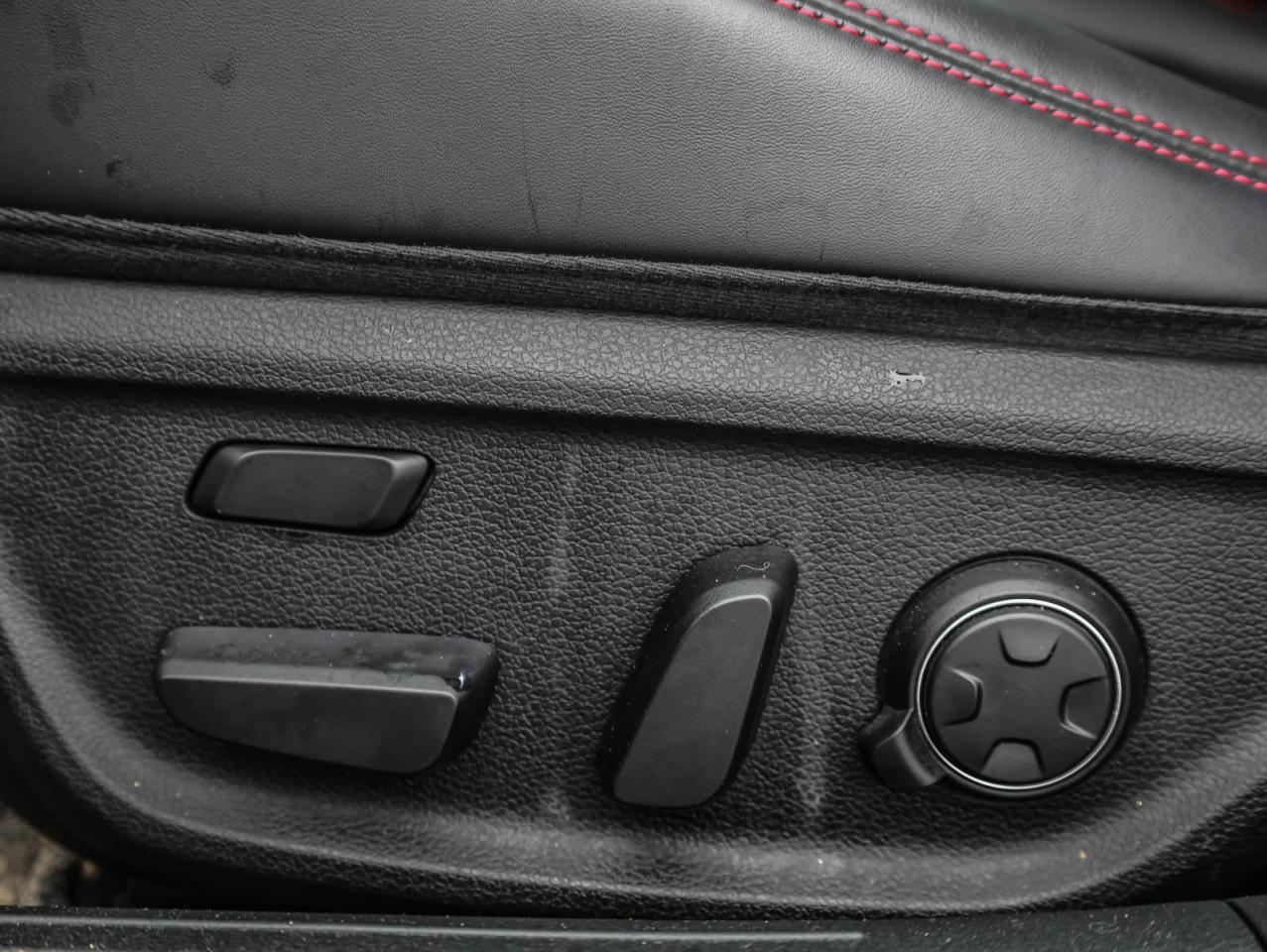 2025 Genesis G70  Photo