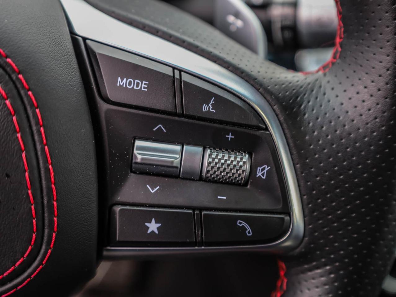 2025 Genesis G70  Photo