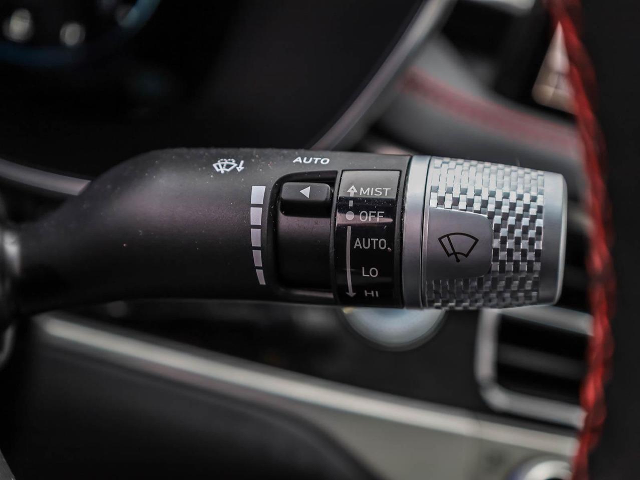 2025 Genesis G70  Photo