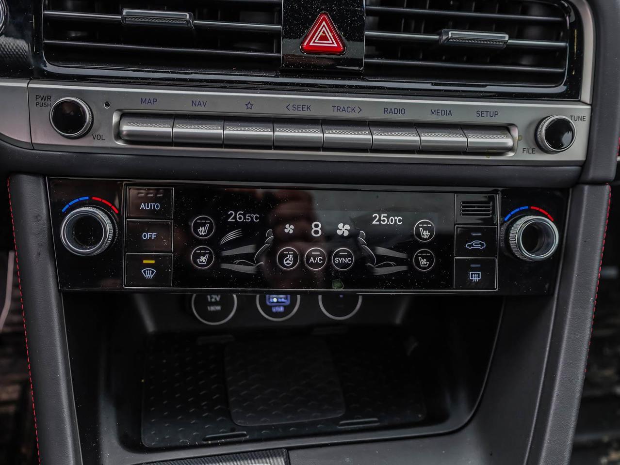 2025 Genesis G70  Photo