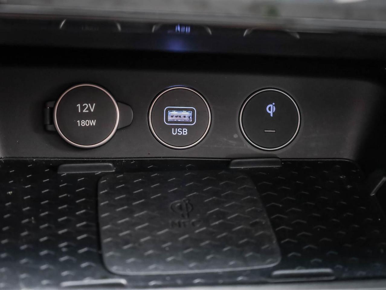 2025 Genesis G70  Photo
