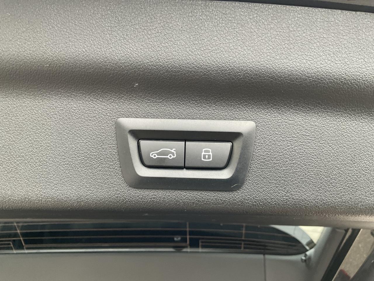 2023 BMW X1 xDrive28i Premium Essential - PANO ROOF! NAV! BACK Photo