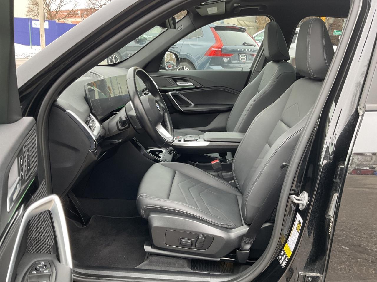 2023 BMW X1 xDrive28i Premium Essential - PANO ROOF! NAV! BACK Photo